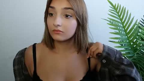 Snapshot of veryveryshygirl chatting on July 14, 10:54 am Ana online show from July 14, 10:54 am
