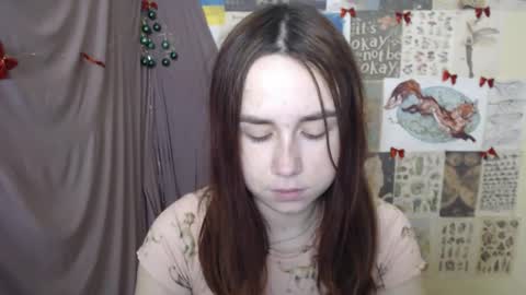 veryveryvery_shy online show from December 22, 7:49 am