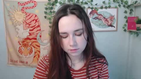 Snapshot of veryveryvery_shy chatting on May 29, 5:49 am veryveryvery_shy online show from May 29, 5:49 am