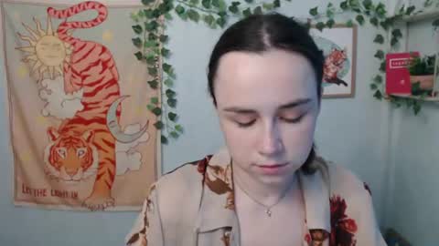 Snapshot of veryveryvery_shy chatting on June 19, 5:34 am veryveryvery_shy online show from June 19, 5:34 am