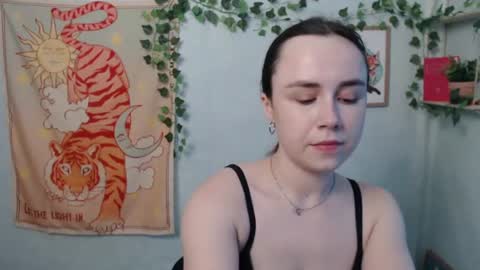 Snapshot of veryveryvery_shy chatting on June 24, 5:50 am veryveryvery_shy online show from June 24, 5:50 am