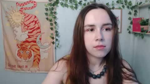 Snapshot of veryveryvery_shy chatting on June 30, 5:41 am veryveryvery_shy online show from June 30, 5:41 am