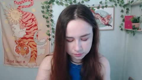 Snapshot of veryveryvery_shy chatting on July 4, 5:46 am veryveryvery_shy online show from July 4, 5:46 am