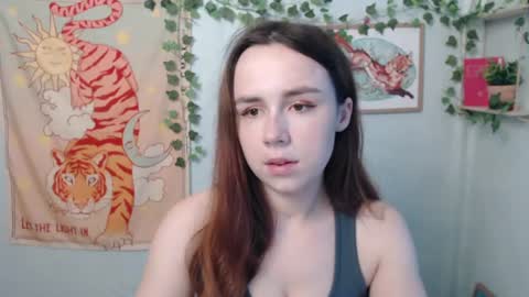 Snapshot of veryveryvery_shy chatting on July 13, 5:54 am veryveryvery_shy online show from July 13, 5:54 am