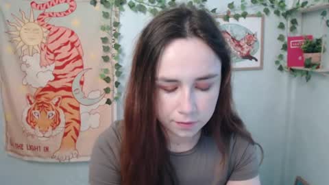 Snapshot of veryveryvery_shy chatting on July 14, 5:23 am veryveryvery_shy online show from July 14, 5:23 am
