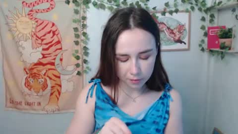 Snapshot of veryveryvery_shy chatting on July 17, 5:47 am veryveryvery_shy online show from July 17, 5:47 am