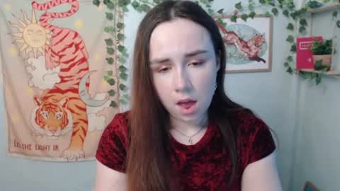 Snapshot of veryveryvery_shy chatting on July 18, 5:44 am veryveryvery_shy online show from July 18, 5:44 am