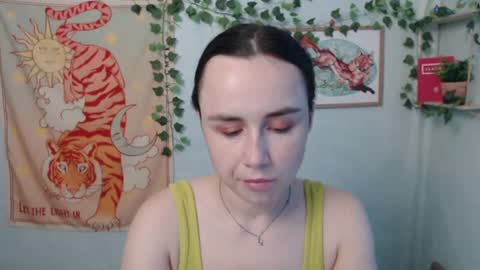 Snapshot of veryveryvery_shy chatting on July 22, 6:05 am veryveryvery_shy online show from July 22, 6:05 am