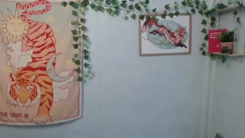 Snapshot of veryveryvery_shy chatting on July 23, 5:49 am veryveryvery_shy online show from July 23, 5:49 am