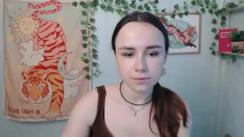 Snapshot of veryveryvery_shy chatting on July 25, 5:38 am veryveryvery_shy online show from July 25, 5:38 am