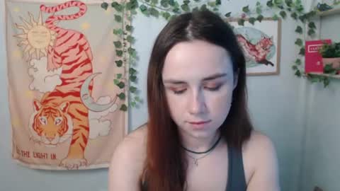 Snapshot of veryveryvery_shy chatting on July 26, 5:48 am veryveryvery_shy online show from July 26, 5:48 am