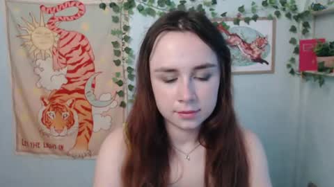 Snapshot of veryveryvery_shy chatting on July 29, 5:49 am veryveryvery_shy online show from July 29, 5:49 am