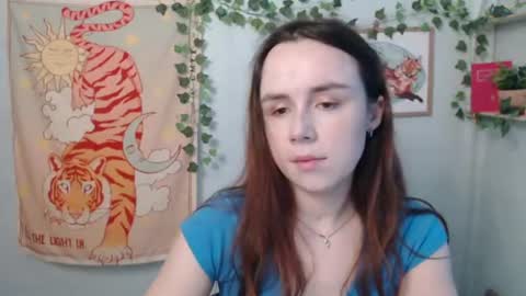 Snapshot of veryveryvery_shy chatting on July 30, 5:39 am veryveryvery_shy online show from July 30, 5:39 am