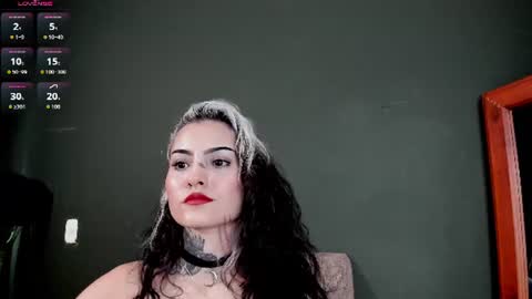 Snapshot of vesiagomez chatting on July 9, 5:17 pm natalia gomez online show from July 9, 5:17 pm