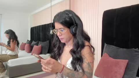 vexa online show from April 22, 11:56 am