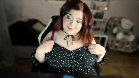 Snapshot of vi__vixen chatting on November 8, 5:56 pm Vi Vixen online show from November 8, 5:56 pm