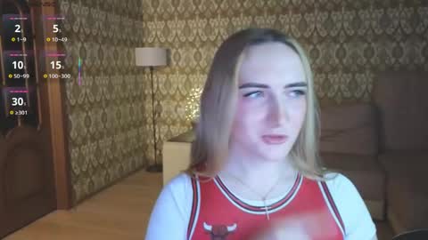 vi_luxxxy online show from May 29, 2:09 am