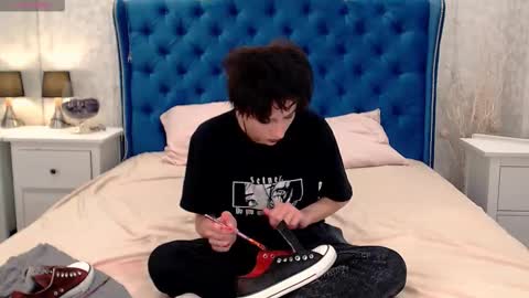 Via online show from October 25, 8:55 am