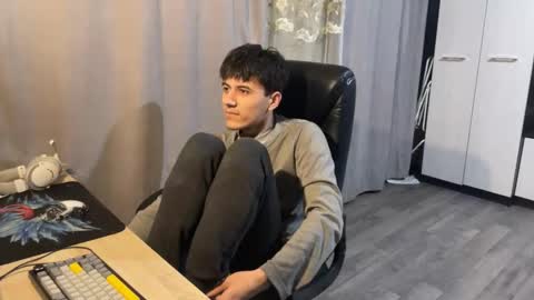 vialeras online show from January 7, 12:40 pm