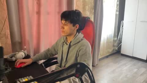 vialeras online show from February 2, 10:25 am