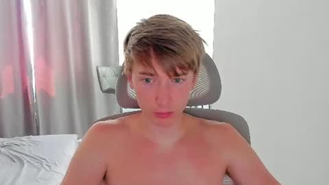 Snapshot of vibemygirl chatting on July 6, 7:49 am vibemygirl online show from July 6, 7:49 am