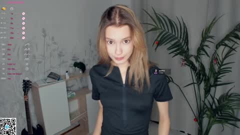 Snapshot of vibes_of_joy chatting on December 26, 8:21 pm Mikky online show from December 26, 8:21 pm