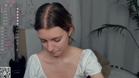 Snapshot of vibes_of_joy chatting on January 6, 2:26 am Mikky online show from January 6, 2:26 am