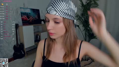 Snapshot of vibes_of_joy chatting on January 31, 8:22 am Mikky online show from January 31, 8:22 am