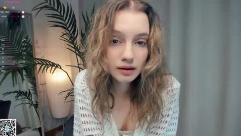 Snapshot of vibes_of_joy chatting on February 13, 8:06 am Mikky online show from February 13, 8:06 am