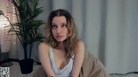 Snapshot of vibes_of_joy chatting on February 13, 2:20 pm Mikky online show from February 13, 2:20 pm