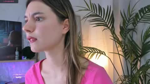 Snapshot of vibes_of_joy chatting on February 27, 11:10 am Mikky online show from February 27, 11:10 am