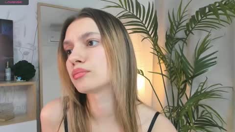 Snapshot of vibes_of_joy chatting on March 3, 2:26 pm Mikky online show from March 3, 2:26 pm