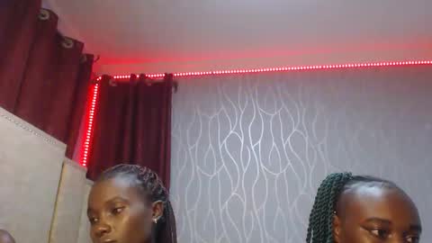 Vibrant online show from November 26, 4:52 pm