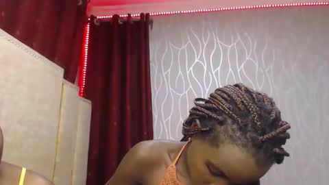 Vibrant online show from December 2, 4:13 pm