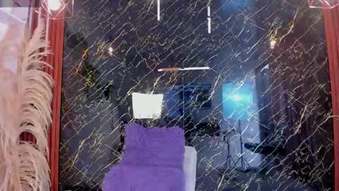 Snapshot of vichy_evans chatting on February 23, 7:11 pm Vichy Everyday From 1400 to 2130 Col Time online show from February 23, 7:11 pm