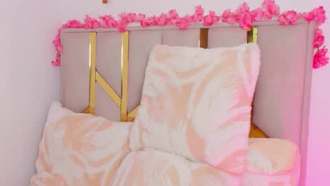 Snapshot of vicioushorse33 chatting on October 21, 11:38 pm Sophie and Stan online show from October 21, 11:38 pm