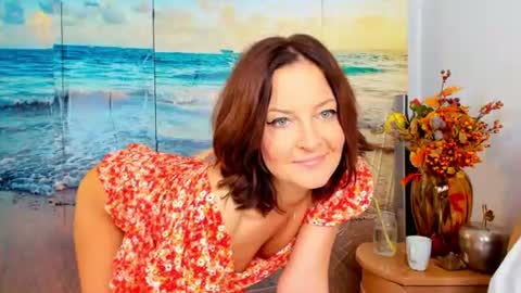 ViciousQueenu can call me Laura online show from June 13, 3:26 am