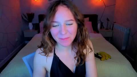 vicki_milles online show from June 12, 8:46 am
