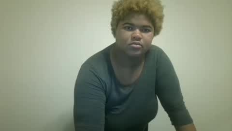 Snapshot of vickiryder56 chatting on November 14, 5:17 am vickiryder56 online show from November 14, 5:17 am