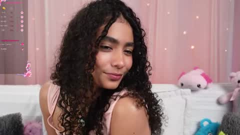 Snapshot of vicky_curly chatting on October 27, 12:58 am vicky_curly online show from October 27, 12:58 am