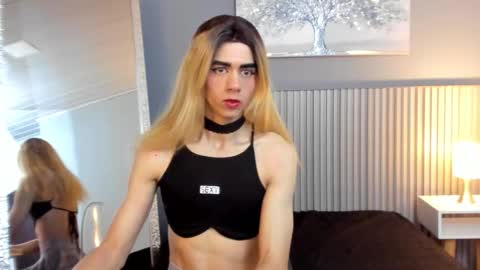  Vicky  online show from January 15, 12:10 pm