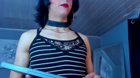 Snapshot of vicky_fant4sy chatting on May 9, 2:33 pm Vicky online show from May 9, 2:33 pm