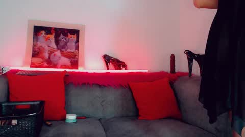 Snapshot of vicky_gill_ chatting on September 17, 1:46 pm vicky_gill_ online show from September 17, 1:46 pm