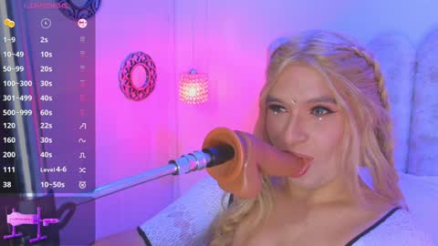 Snapshot of vicky_hot_x chatting on February 2, 1:34 am online show from February 2, 1:34 am