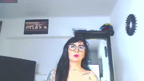 Vicky  online show from August 3, 11:15 am