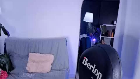 Snapshot of vickygrey1 chatting on October 12, 6:40 pm Vicky Greys online show from October 12, 6:40 pm