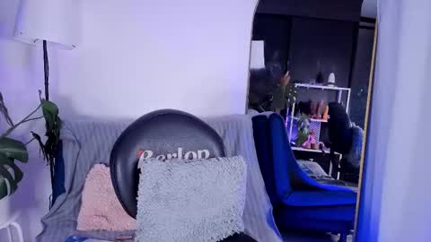 Snapshot of vickygrey1 chatting on October 15, 6:08 pm Vicky Greys online show from October 15, 6:08 pm