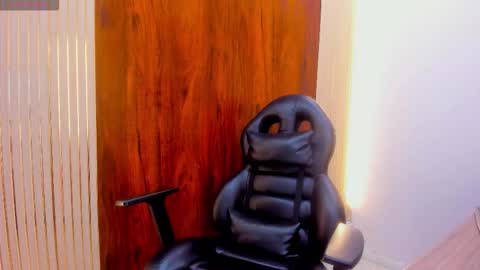 Snapshot of vickyjohnson1 chatting on February 5, 8:57 pm Vicky online show from February 5, 8:57 pm