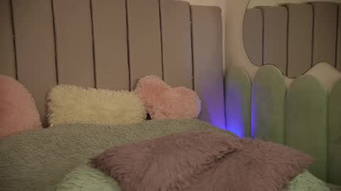 vickysecret96 online show from February 25, 9:57 pm