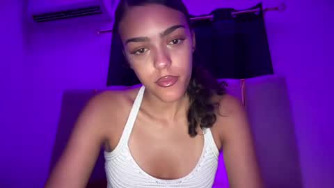 Goddess Victory  online show from May 26, 2:18 am
